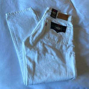 NWT Women’s Levi’s 501 Jeans